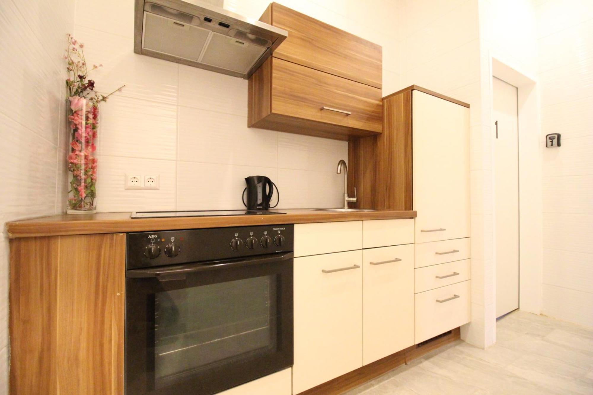 Disc Cozy Rooms In Liesing ウィーン エクステリア 写真